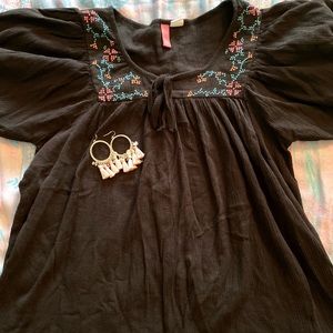 Boho embroidered smock top